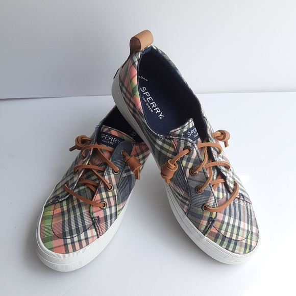 sperry crest vibe washed plaid sneaker